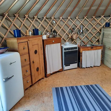 خيمة فخمة La Yourte Au Fonds Du Jardin